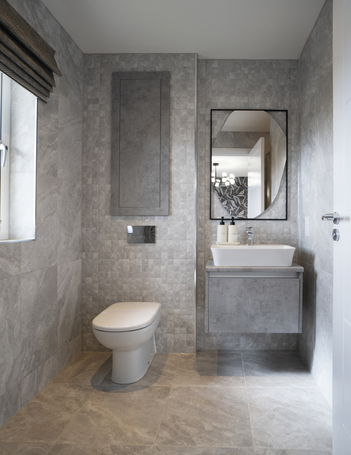 The Roxburgh | En-Suite (Bedroom 1)