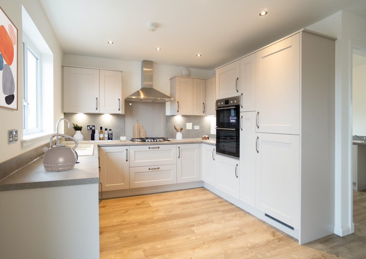 Property 60D2 Kitchen A DSC00286 17 03 26 09 17