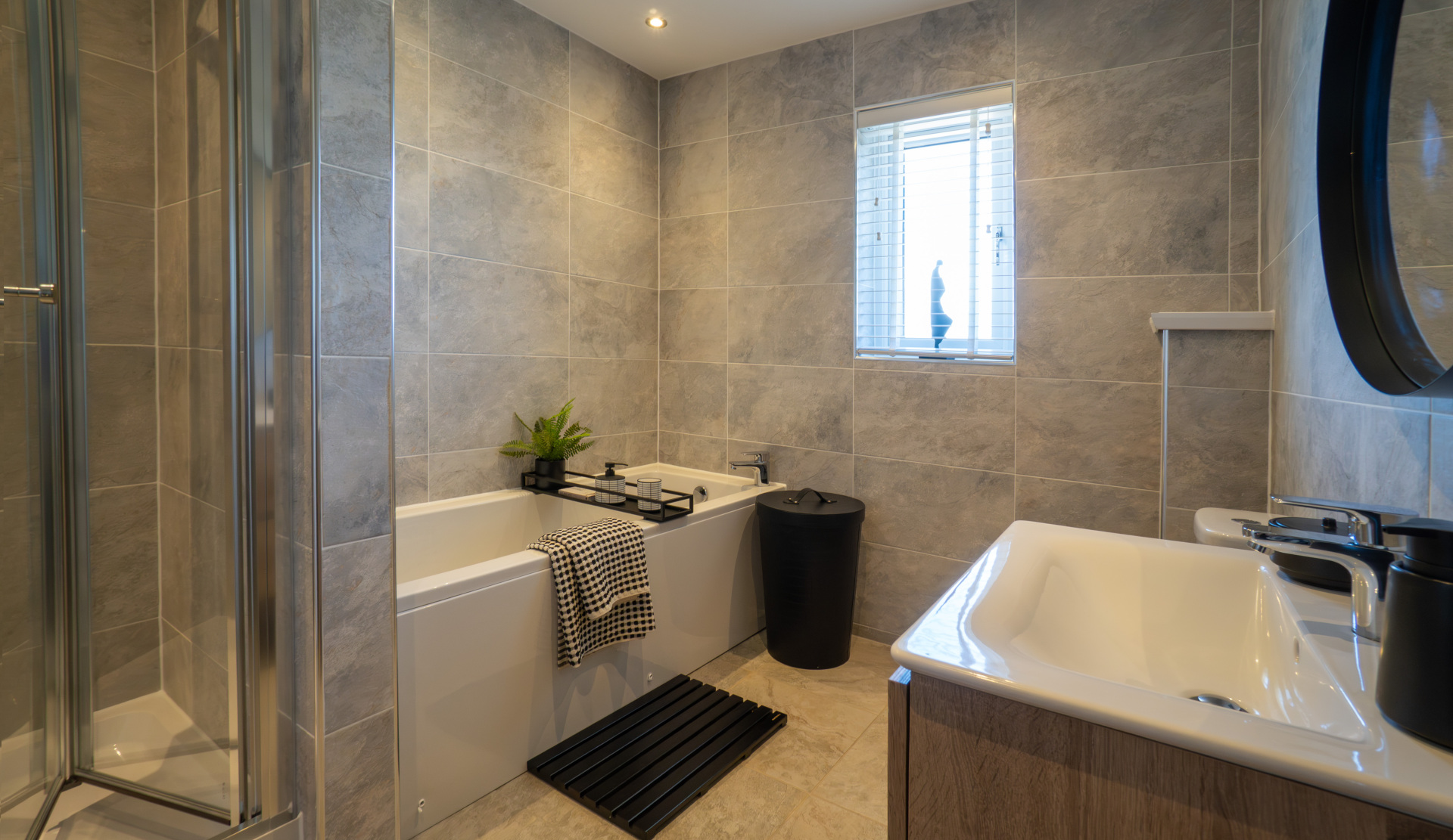 Bathroom DSC01577