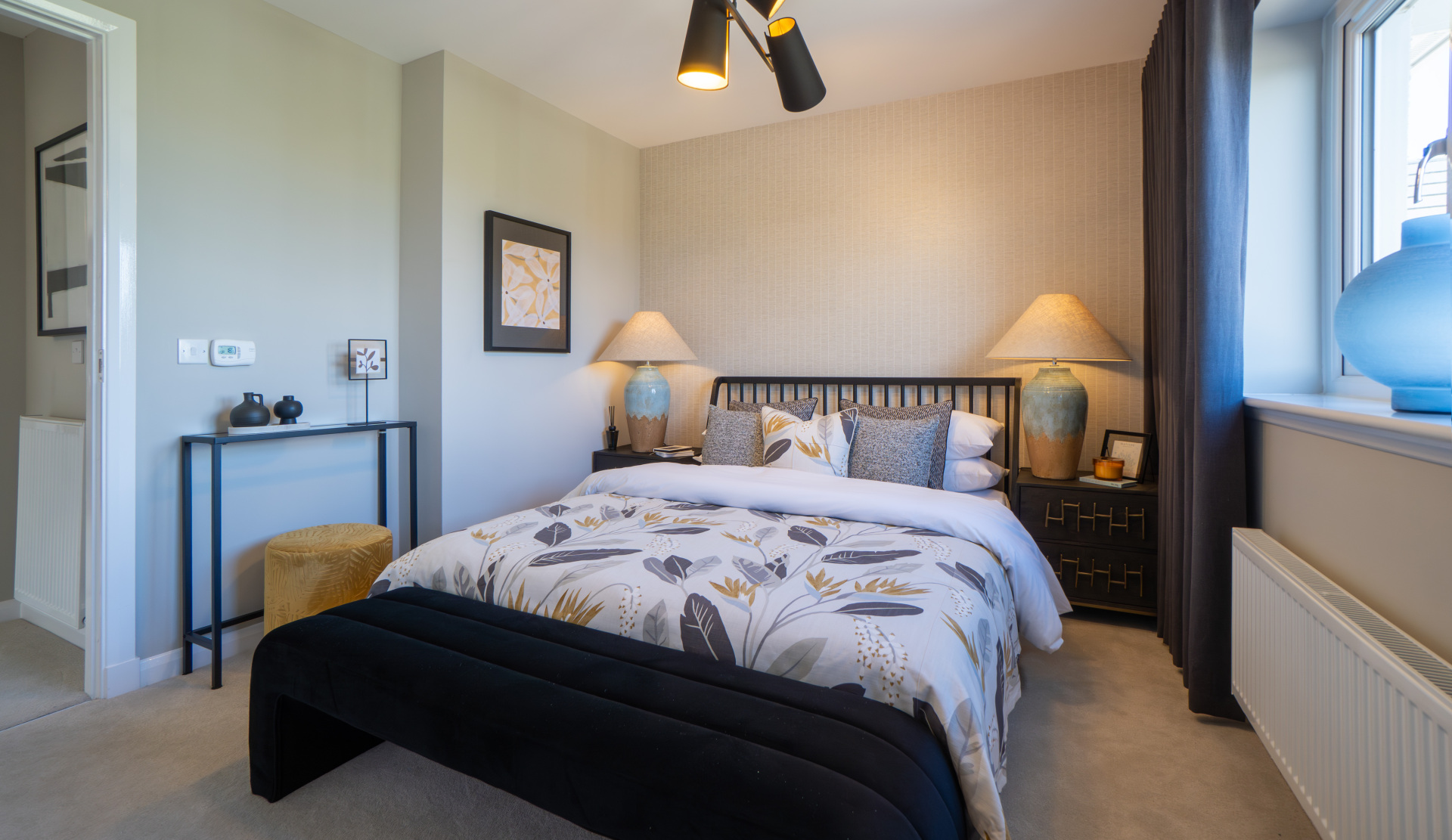 Bed 2 DSC01543