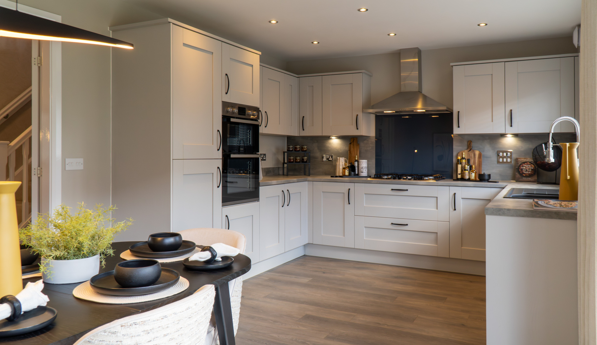 Dining Kitchen DSC01973