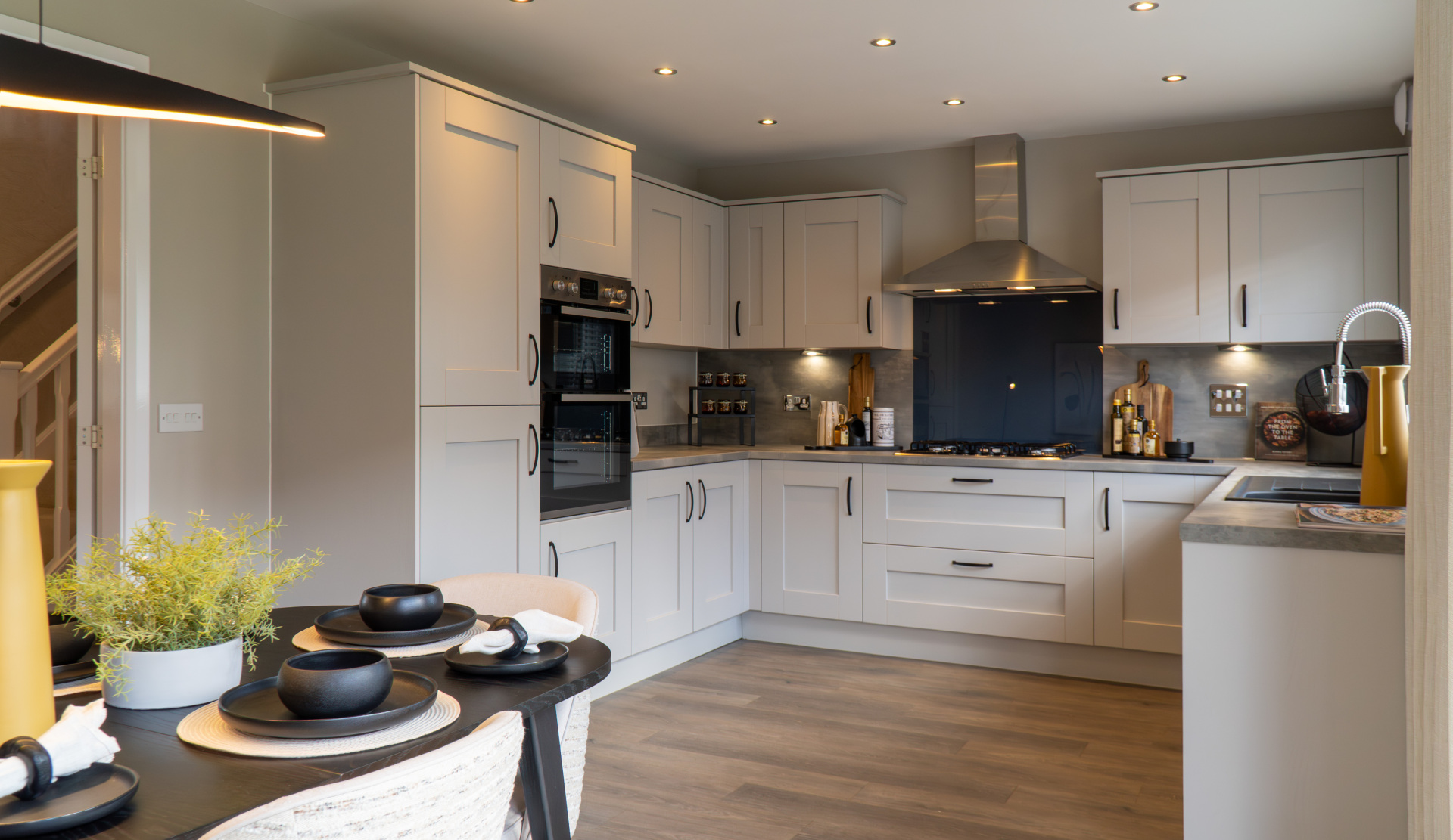 Dining Kitchen DSC01973